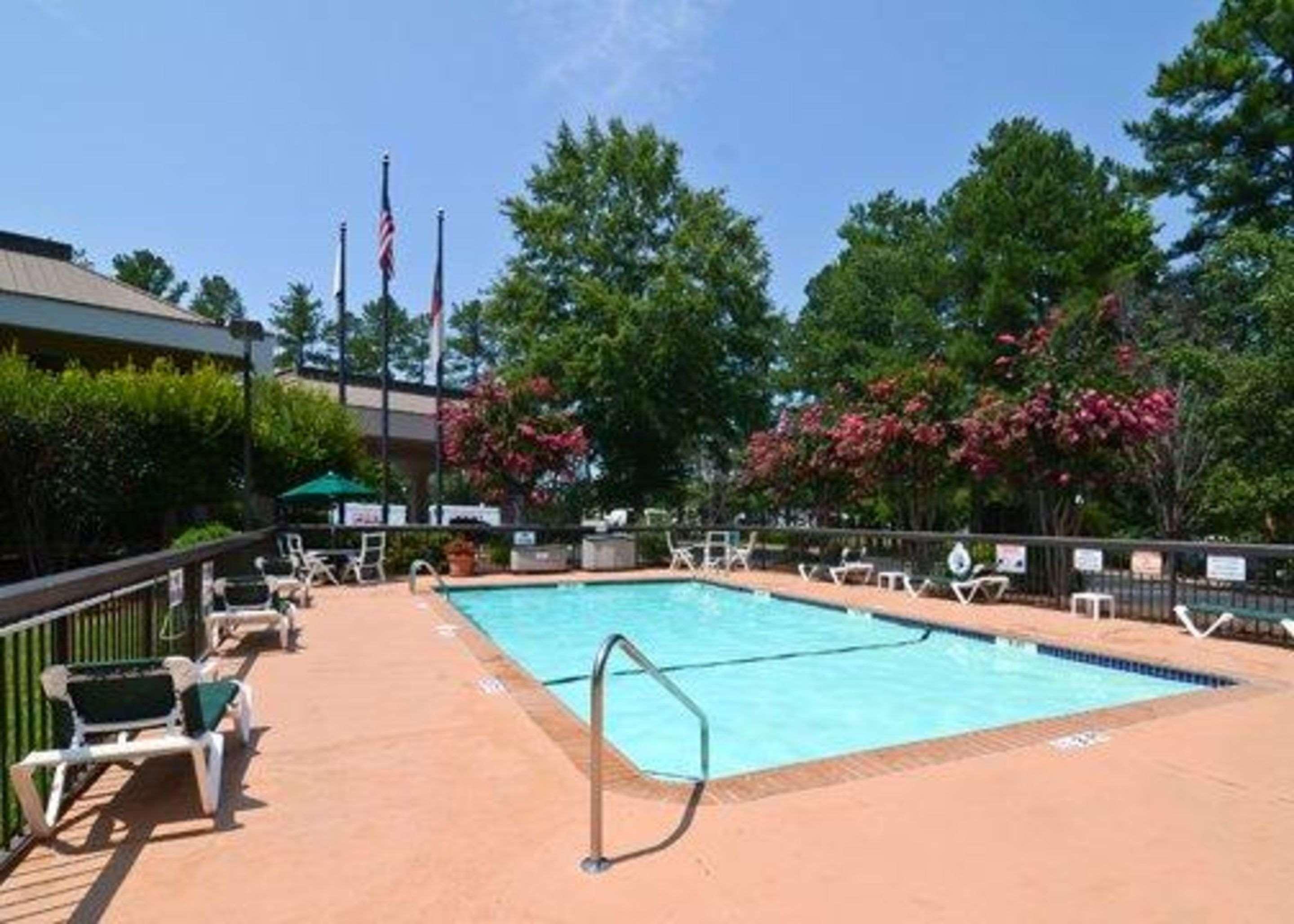 Hampton Inn Чапел Хилл Экстерьер фото