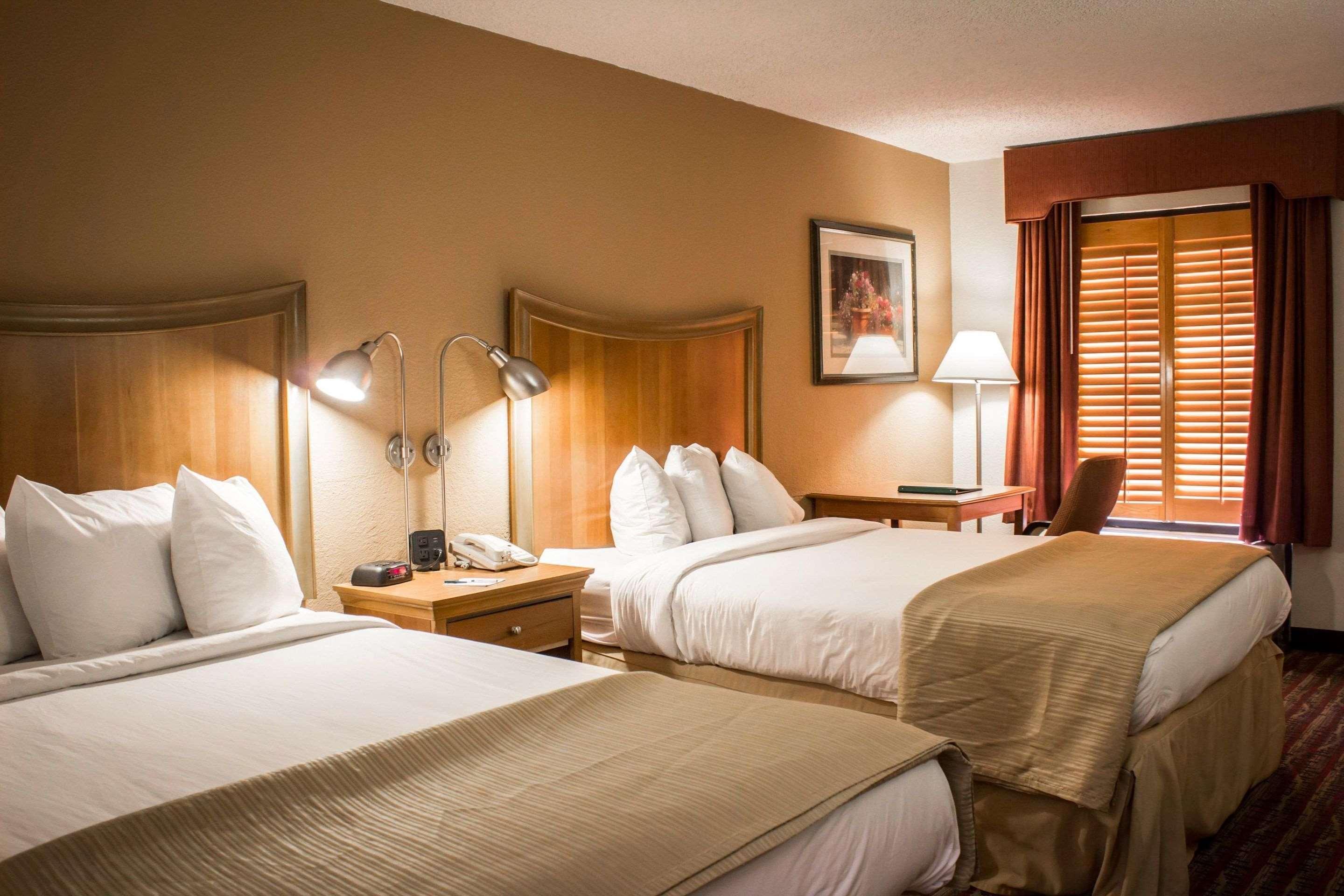 Hampton Inn Чапел Хилл Экстерьер фото