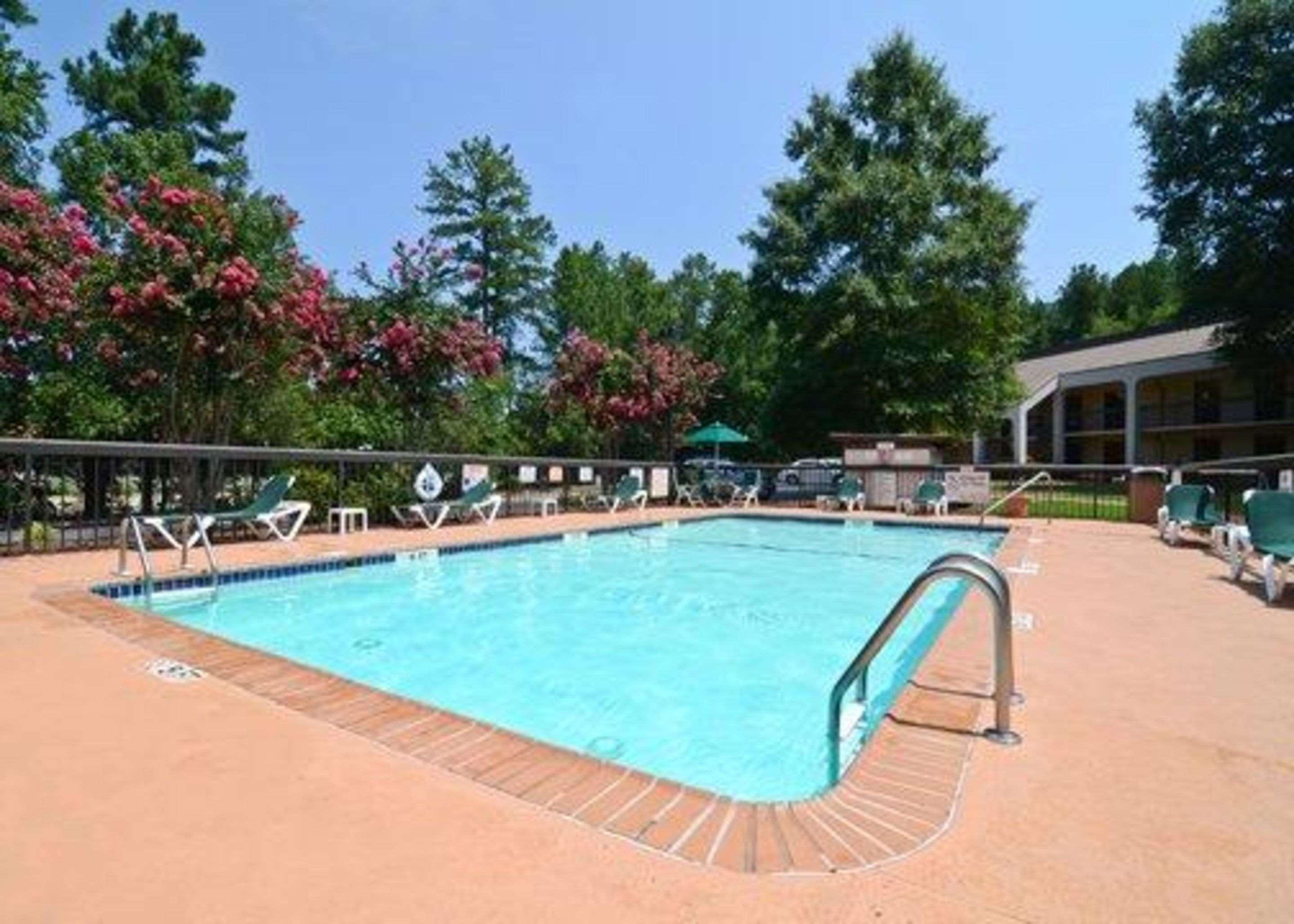 Hampton Inn Чапел Хилл Экстерьер фото